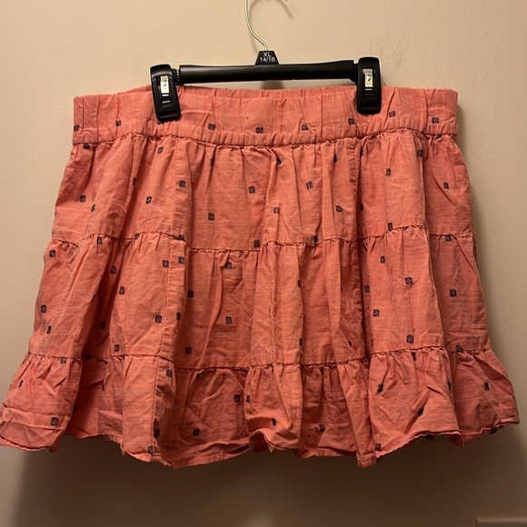 Jcrew Women's Peach tiered mini Skirt size Large - Picture 3 of 7